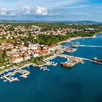 Stunning In Sveti Filip i Jakov